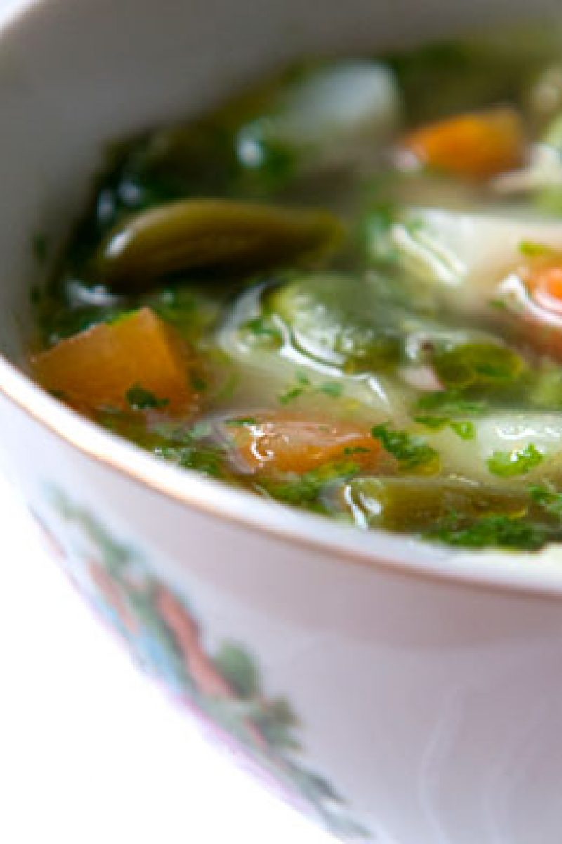 zupa warzywna z pesto